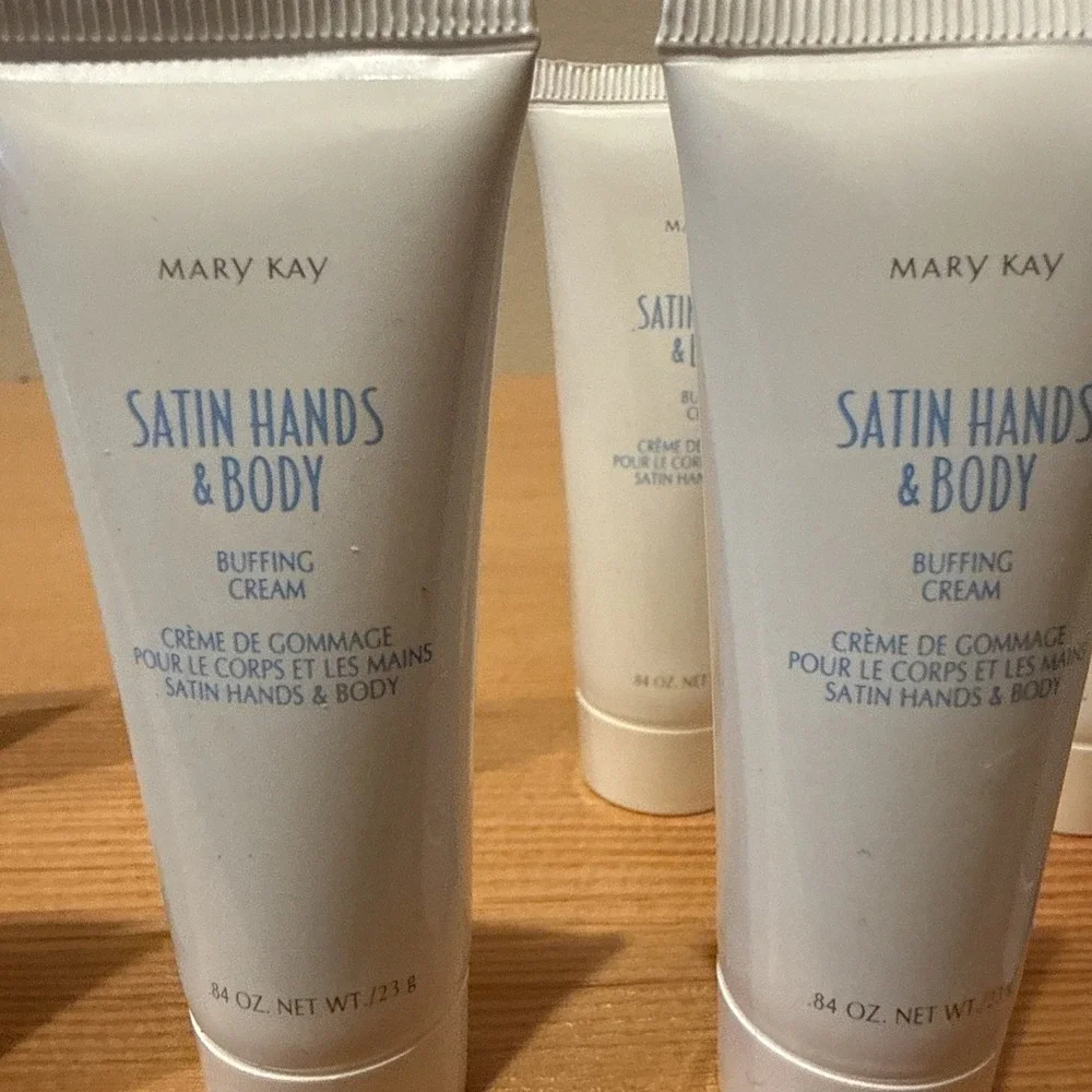 Lot Of 9 Mary Kay Satin Hands and Body Buffing Cream Travel Size‎ (.84 Each)